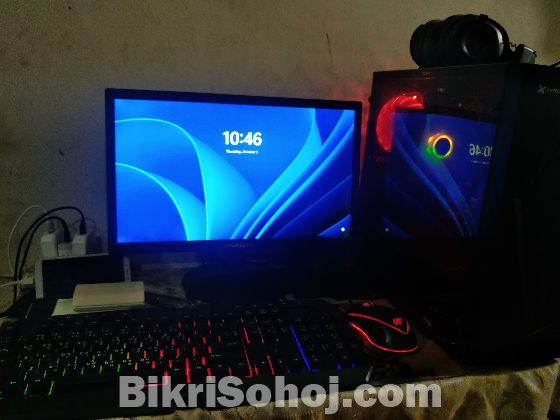 Full Gaming Computer Core I5 10th Gen 19'' Monitor